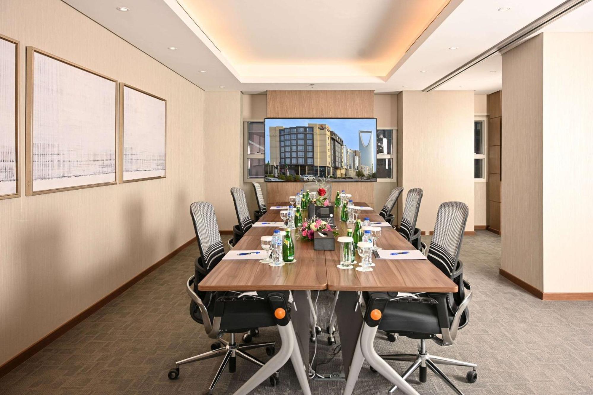 Comfort Hotel Riyadh Olaya ภายนอก รูปภาพ